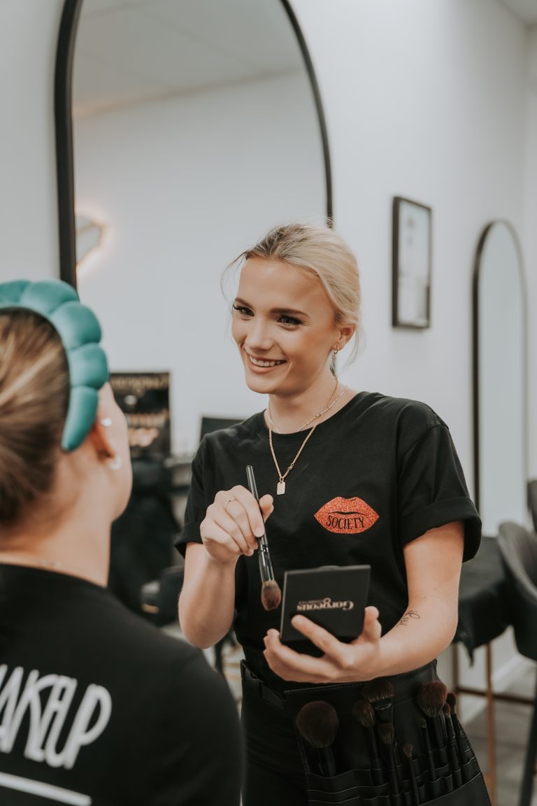 SHB30221 Certificate III in Make-up: Your Career in Makeup Starts Here